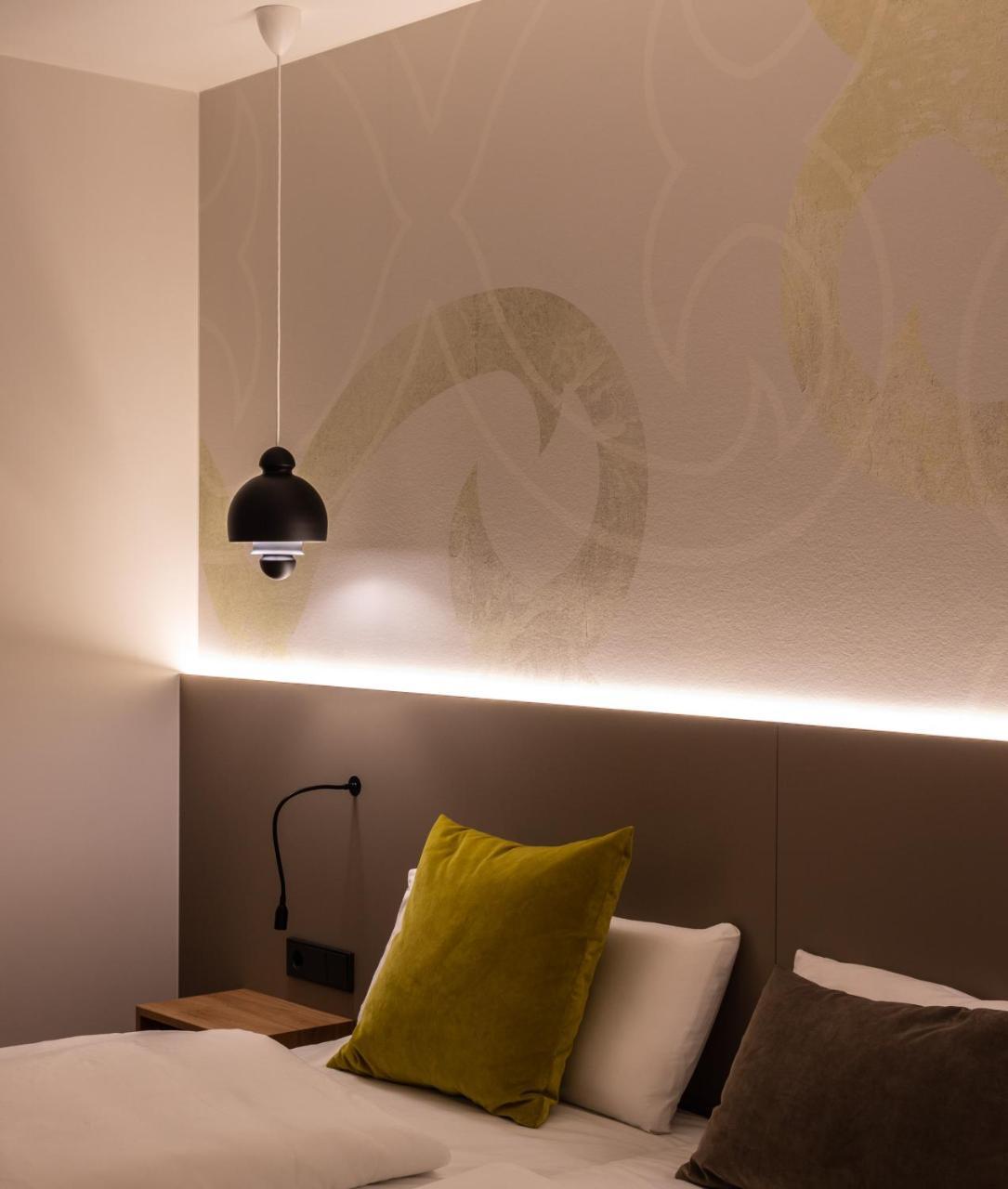 Zum Loewen Hotel Eimeldingen Eksteriør billede